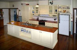 3image003.jpg